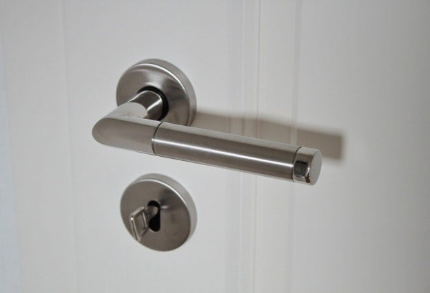 Creaky Noises: What's the Link Between Door Handles and Sleep Quality?