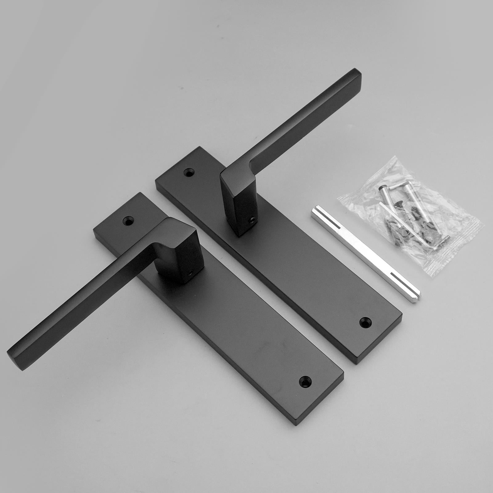 Spectra Door Handle on Backplate - Plain - Matt Black