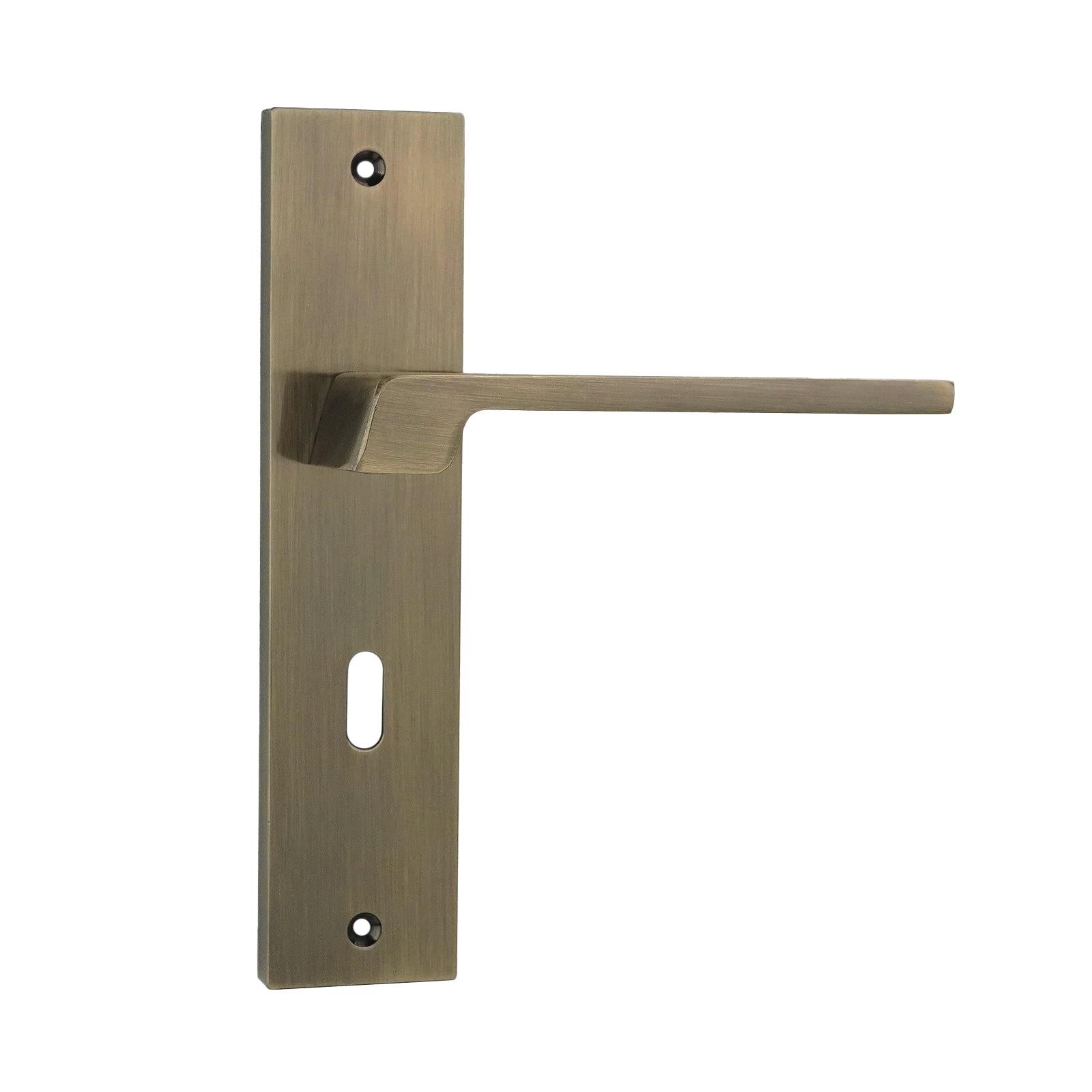 Spectra Door Handle on Backplate - Key Hole - Antique Brass