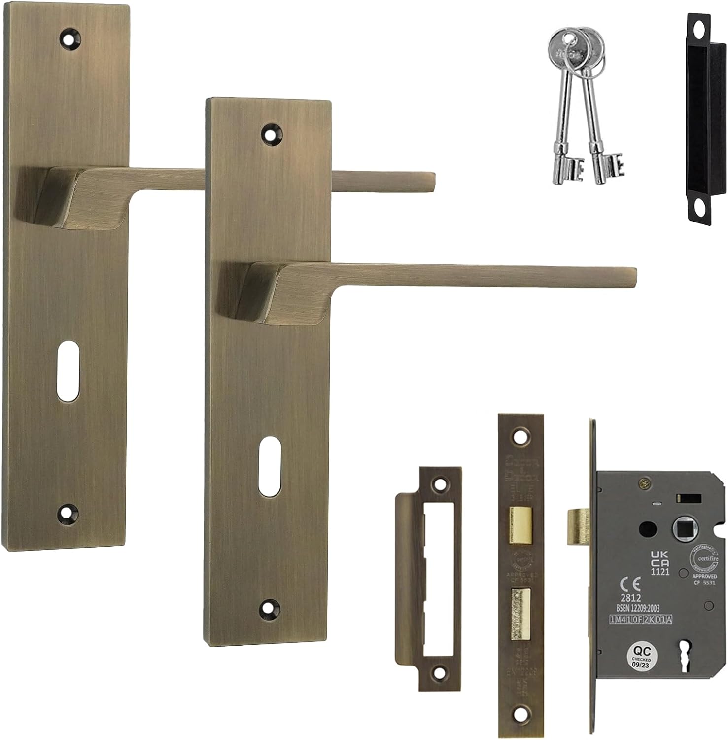 Spectra Antique Brass Privacy Door Handles on Backplate with Keys - Sash Lock Kit Set