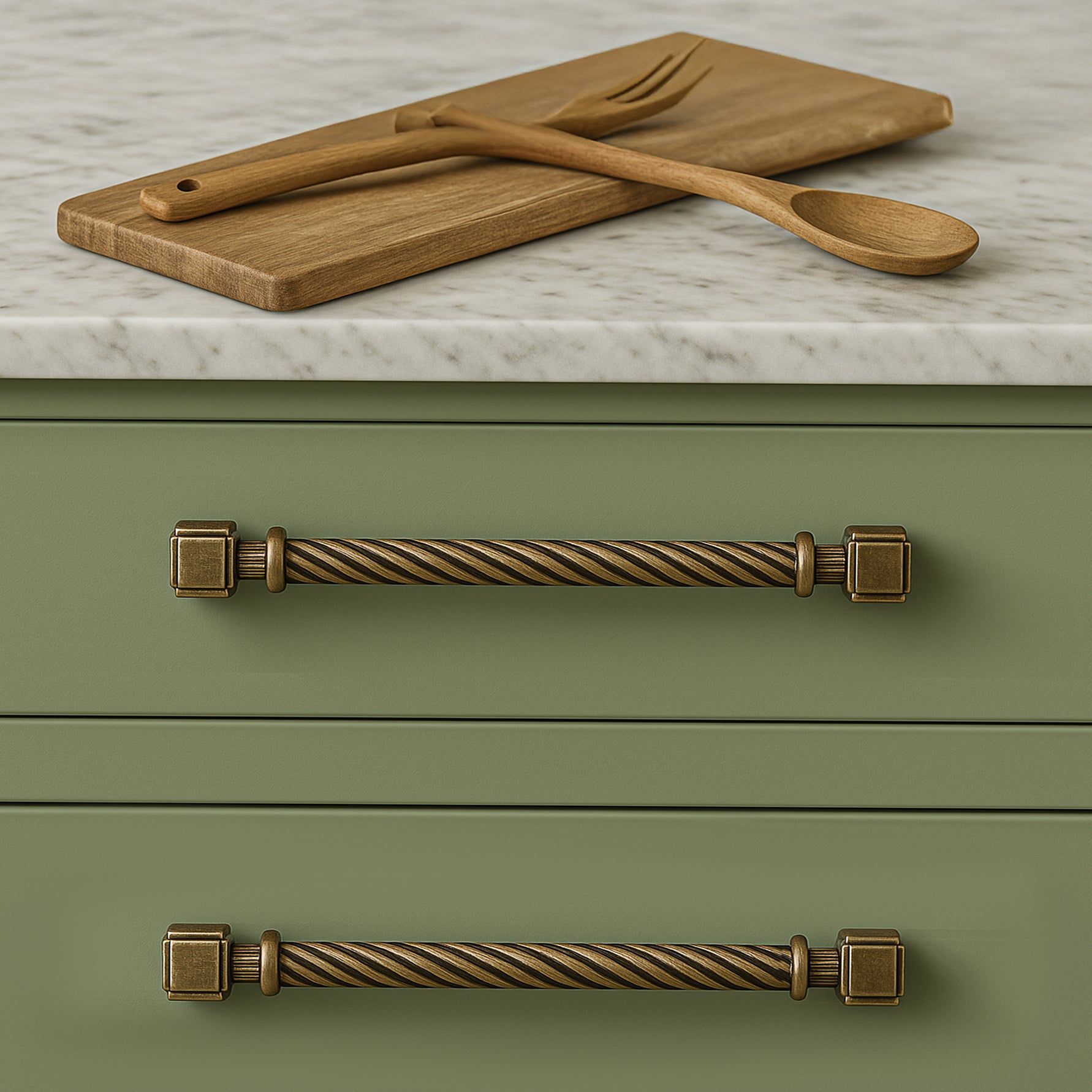 Coville - Traditional Bar Kitchen Cabinet Handle - Antique Brass
