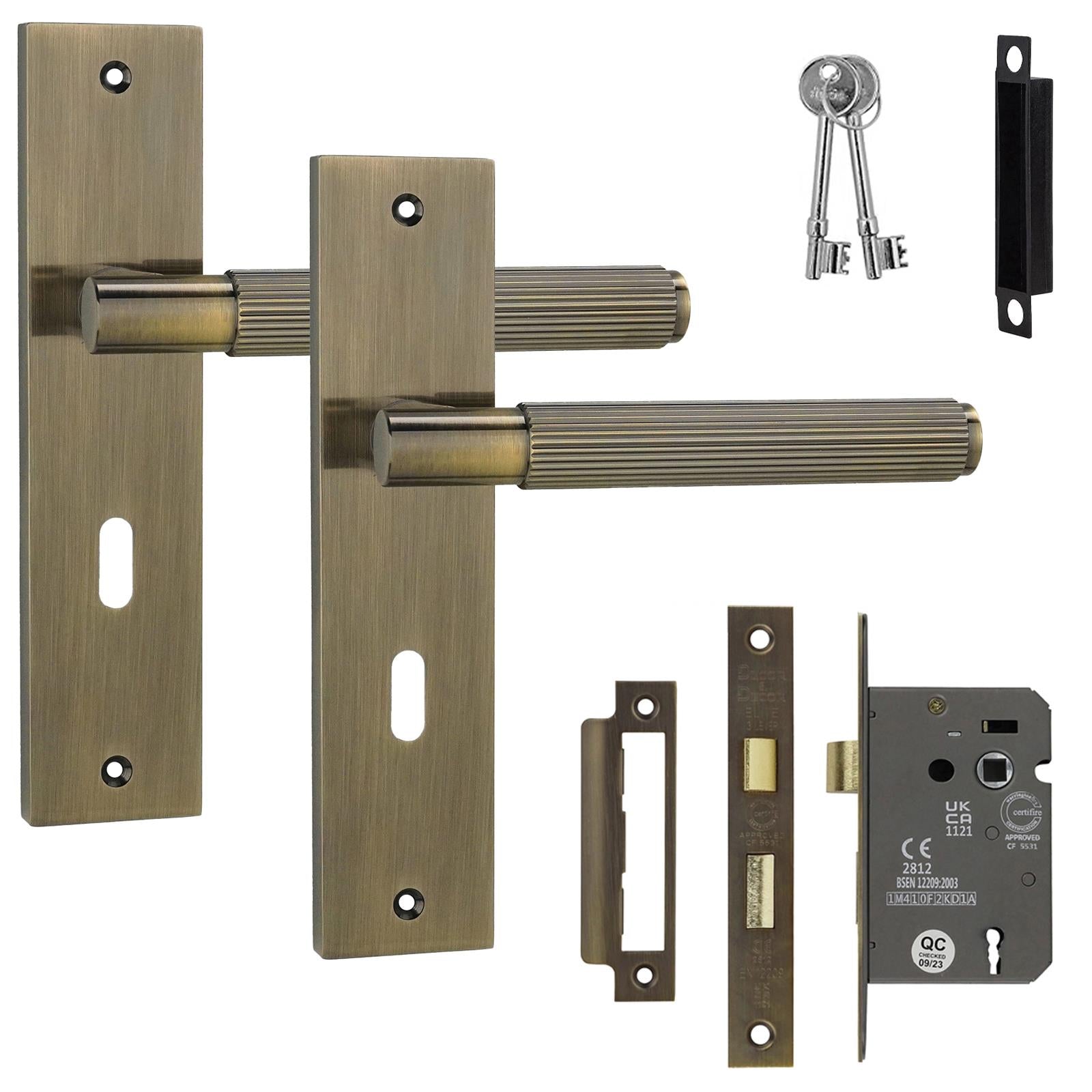 Hera Antique Brass Privacy Door Handles on Backplate with Keys - Sash Lock Kit Set