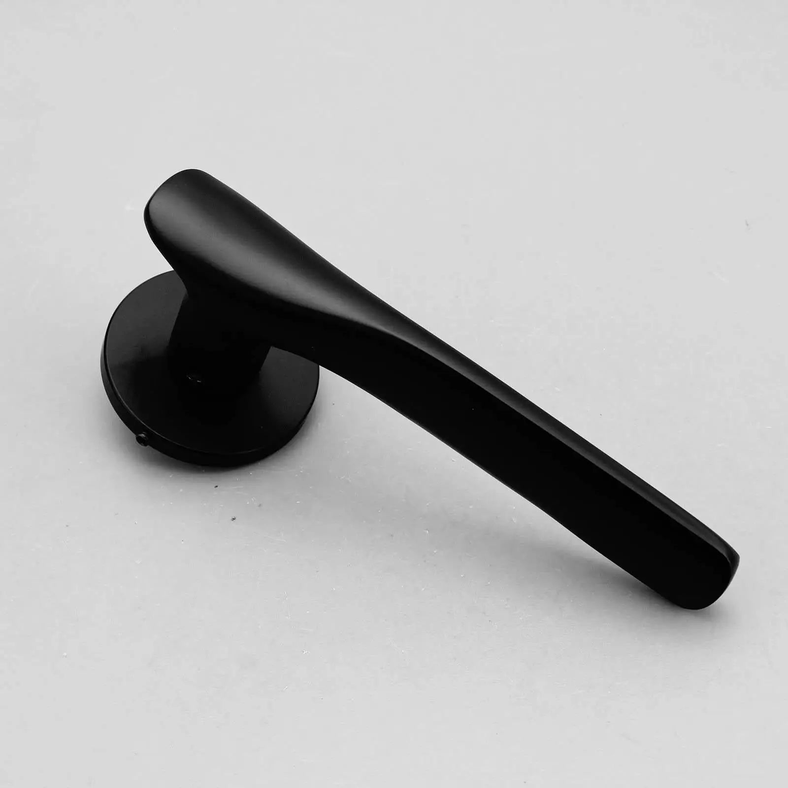 Verita Matt Black Passage Door Handles - Latch Kit Set - –