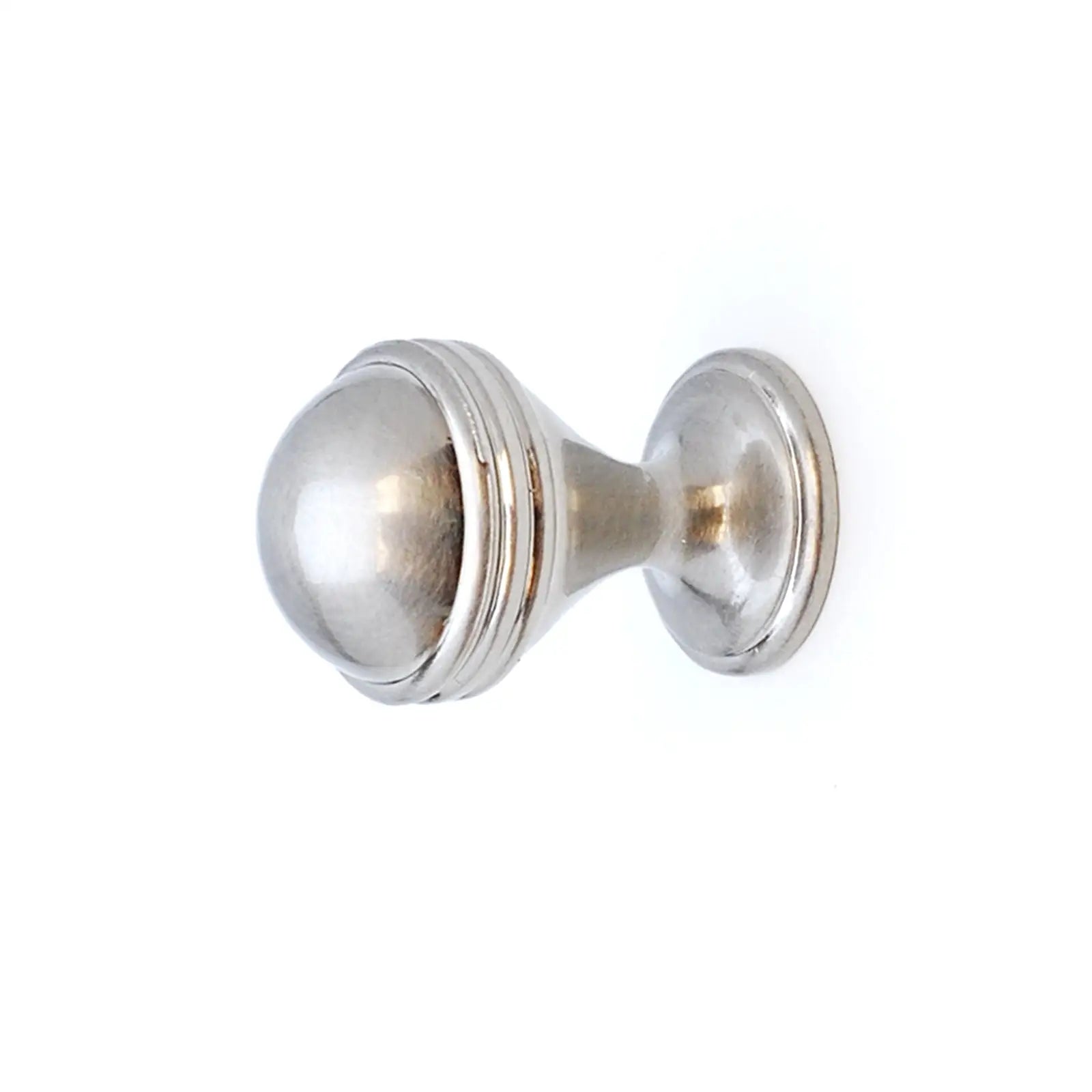 Collier - Round Cabinet Knob - Satin Nickel - Decor And Decor